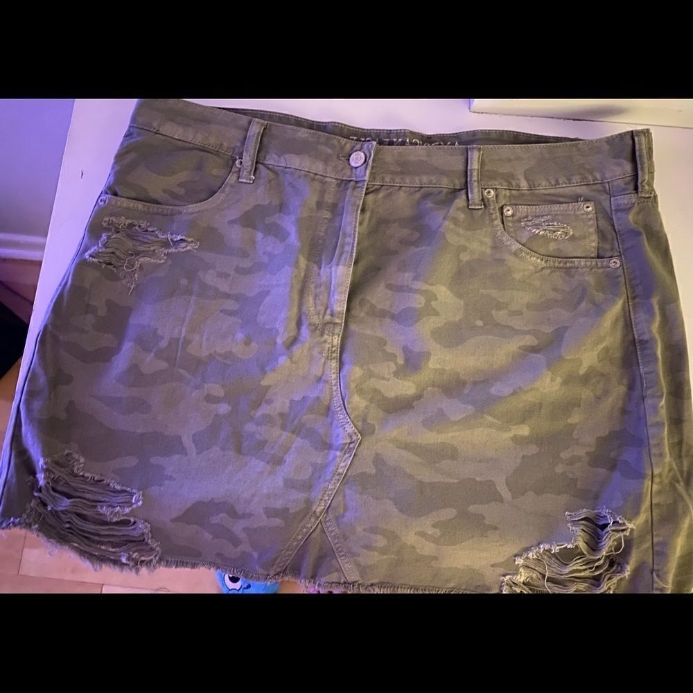American Eagle Women’s Plus Skirt